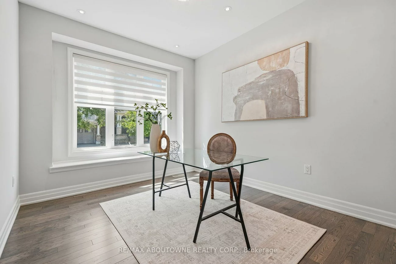 290, Wisteria, 1008 - GO Glenorchy, Oakville