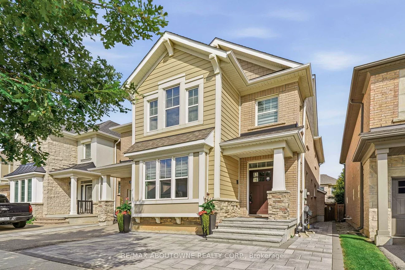 290, Wisteria, 1008 - GO Glenorchy, Oakville