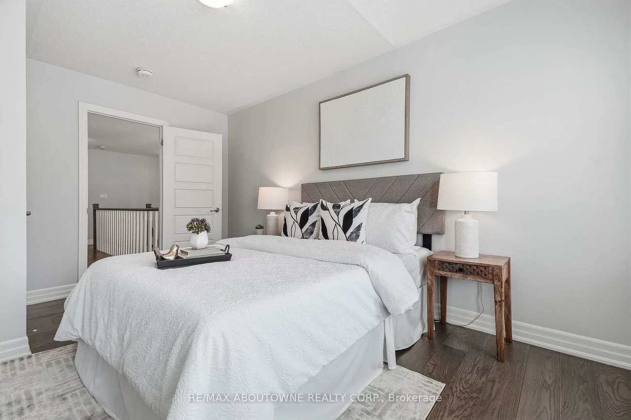 290, Wisteria, 1008 - GO Glenorchy, Oakville
