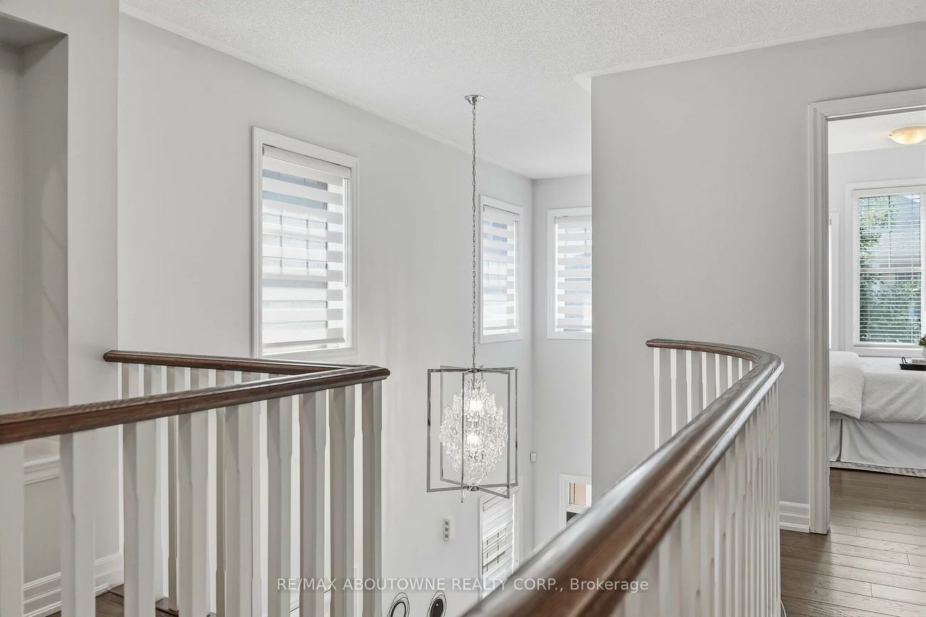 290, Wisteria, 1008 - GO Glenorchy, Oakville