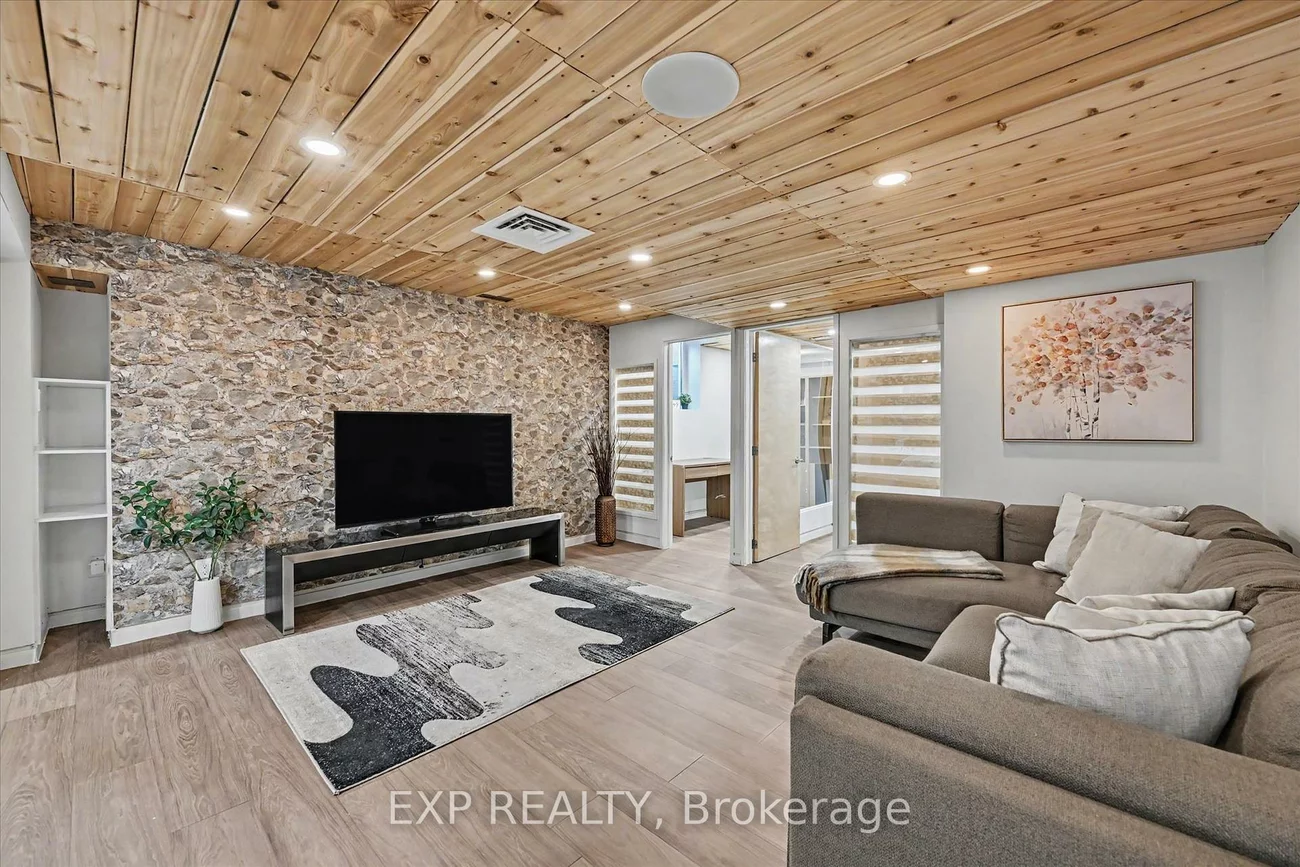 2376, Oakhaven, 1022 - WT West Oak Trails, Oakville