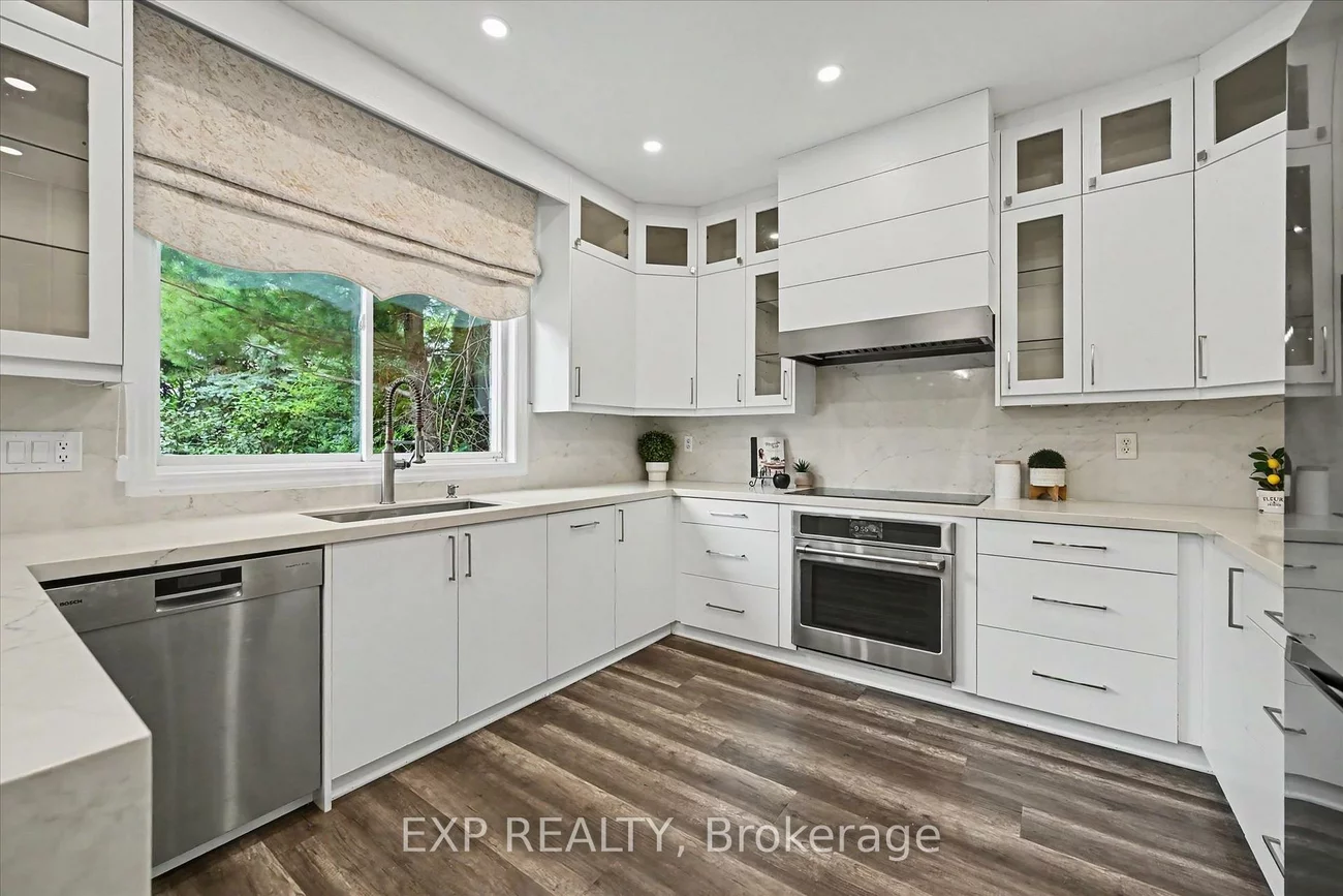 2376, Oakhaven, 1022 - WT West Oak Trails, Oakville