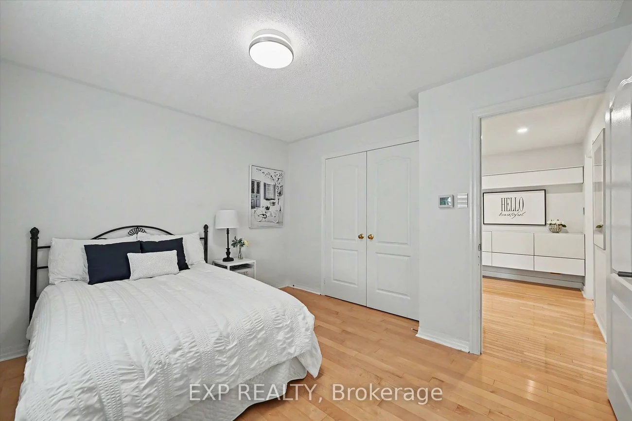 2376, Oakhaven, 1022 - WT West Oak Trails, Oakville