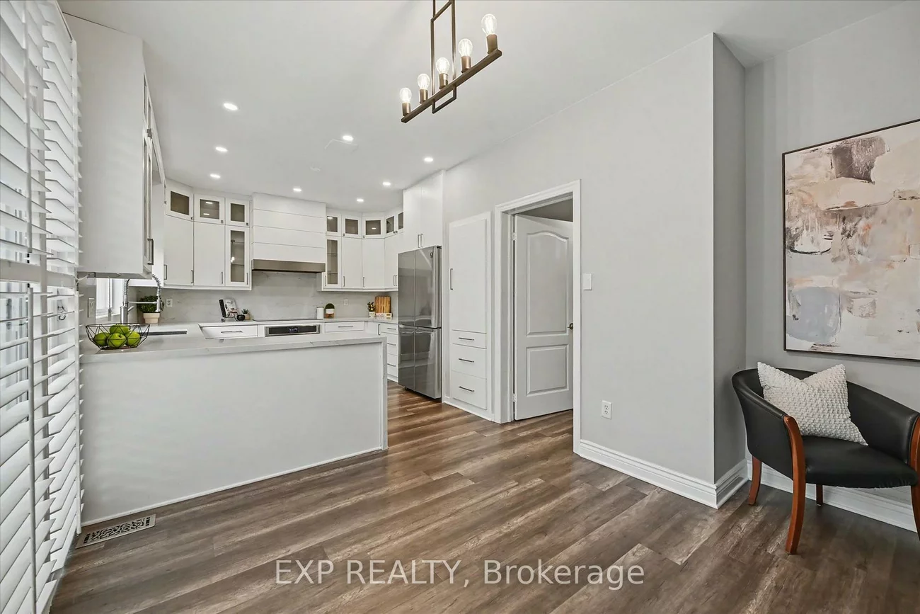 2376, Oakhaven, 1022 - WT West Oak Trails, Oakville