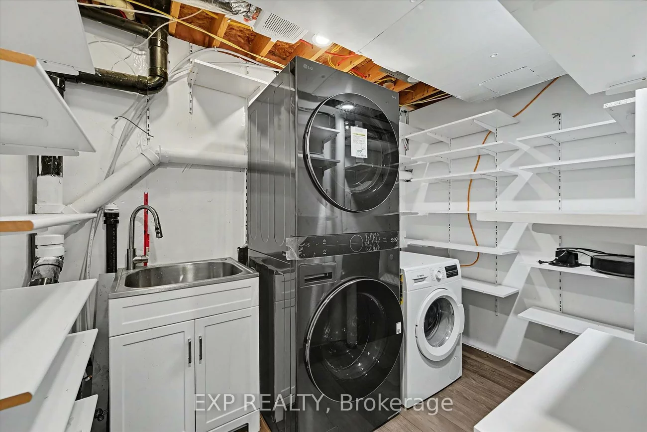 2376, Oakhaven, 1022 - WT West Oak Trails, Oakville