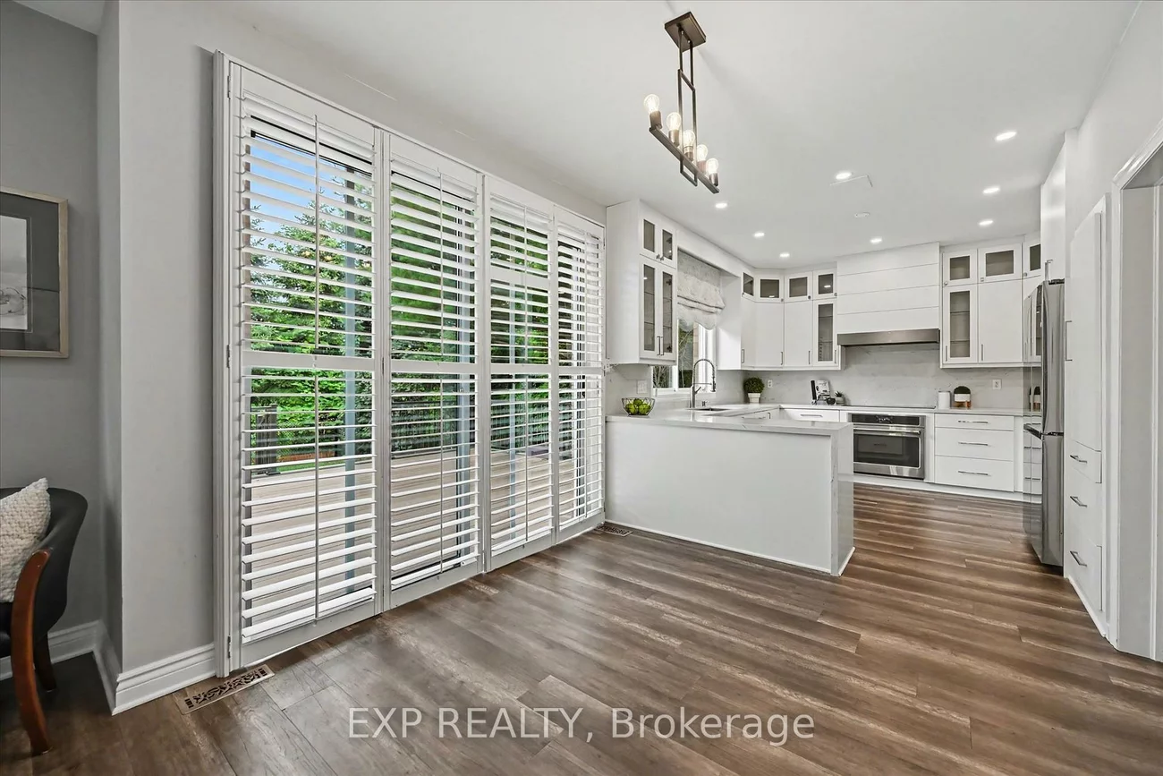2376, Oakhaven, 1022 - WT West Oak Trails, Oakville