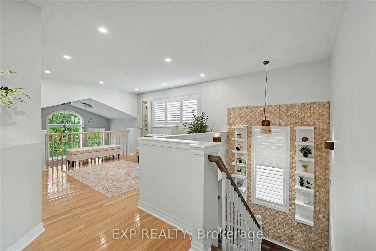 2376, Oakhaven, 1022 - WT West Oak Trails, Oakville
