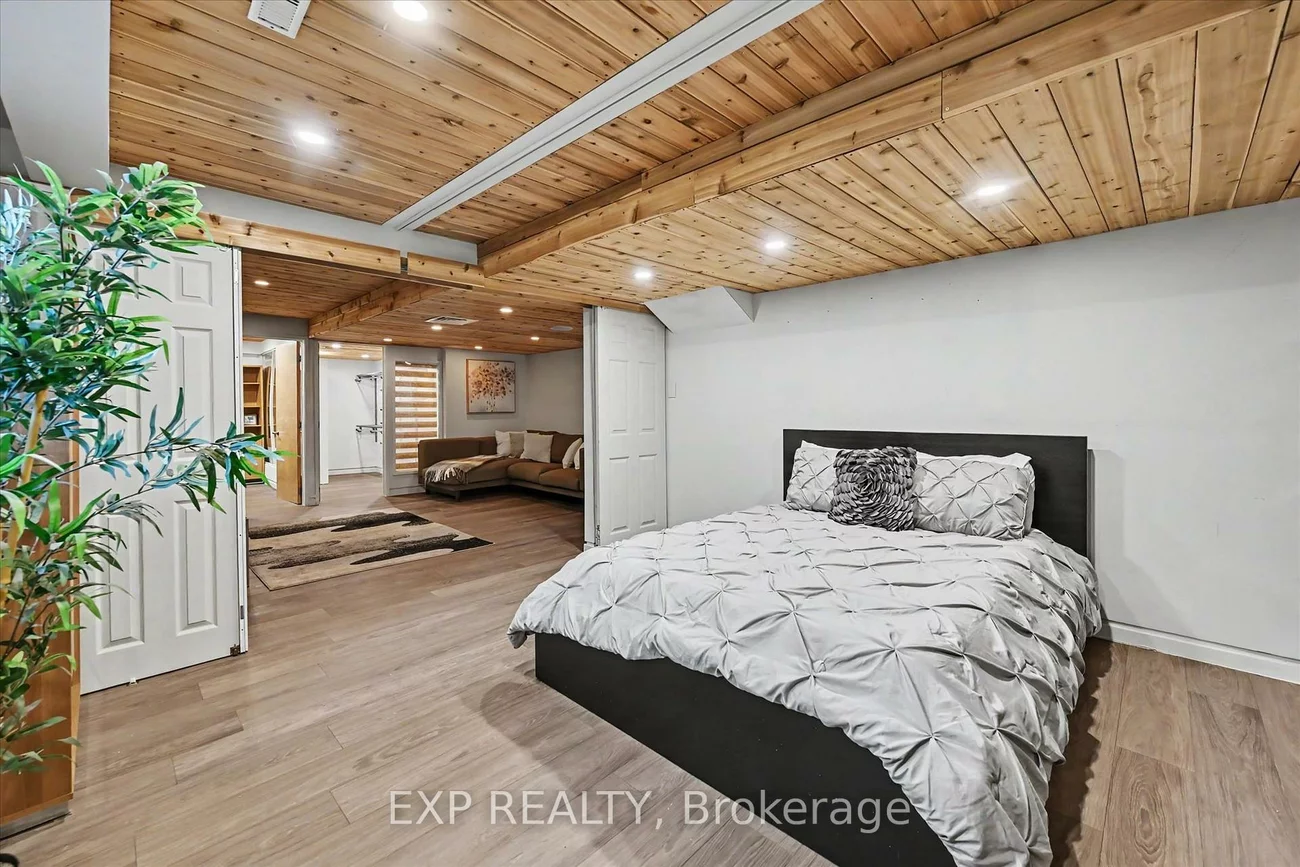 2376, Oakhaven, 1022 - WT West Oak Trails, Oakville