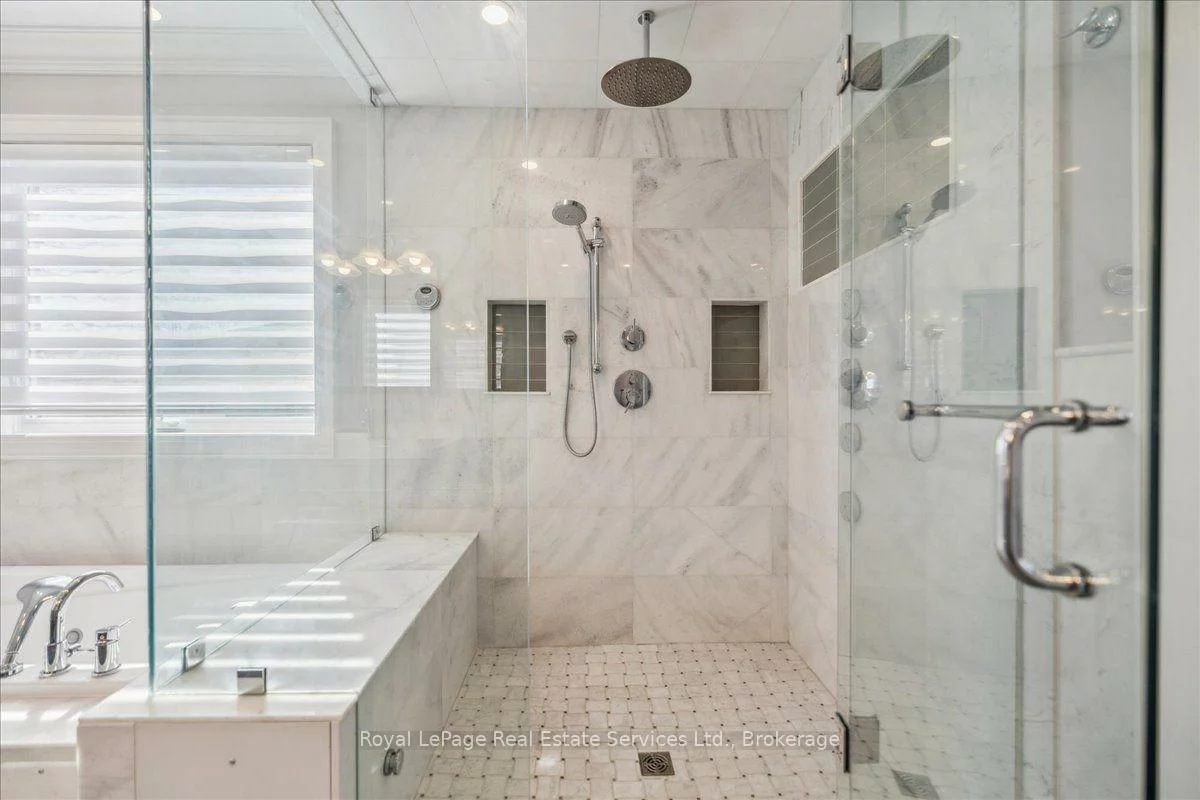 1211, Pinegrove, 1020 - WO West, Oakville