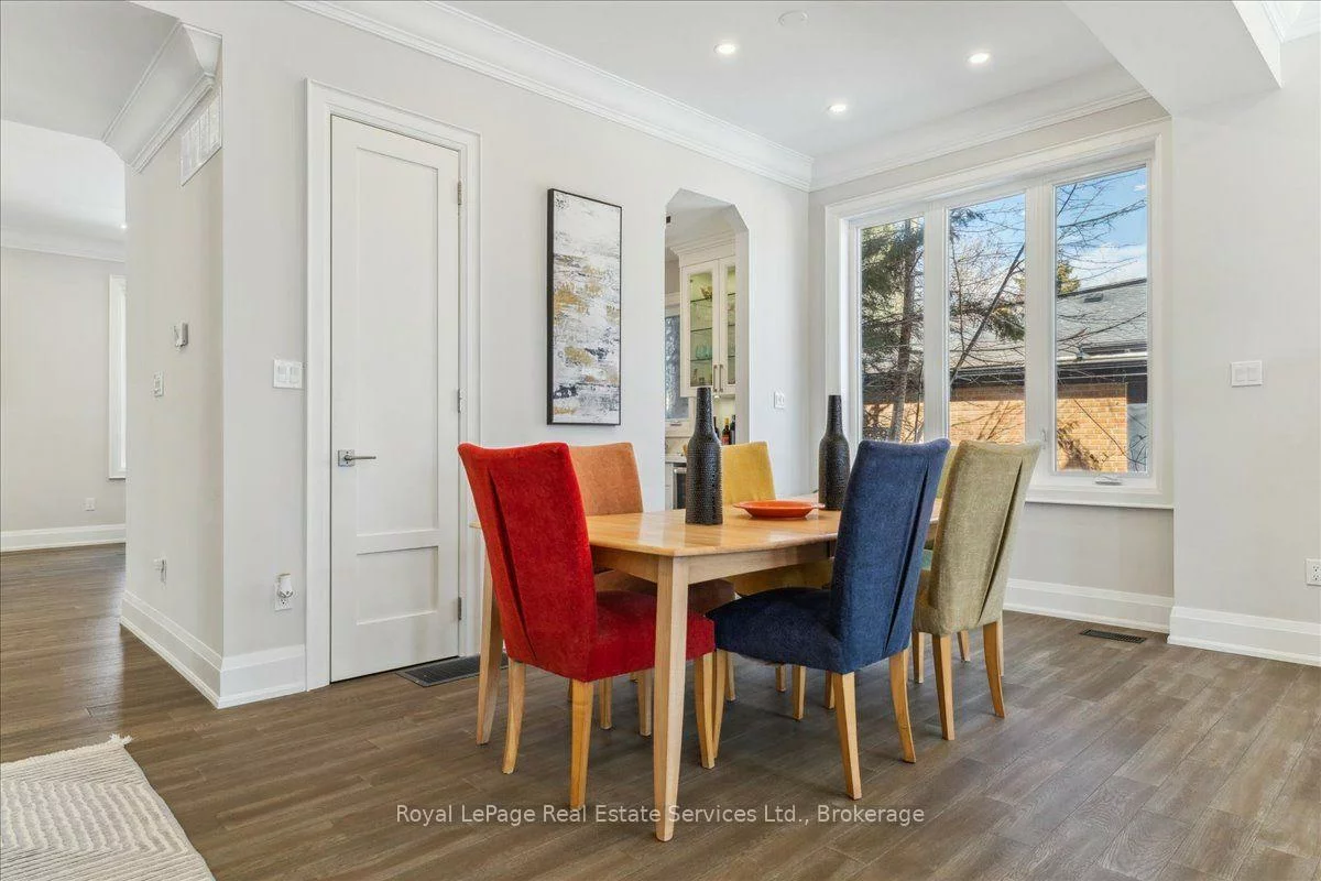 1211, Pinegrove, 1020 - WO West, Oakville