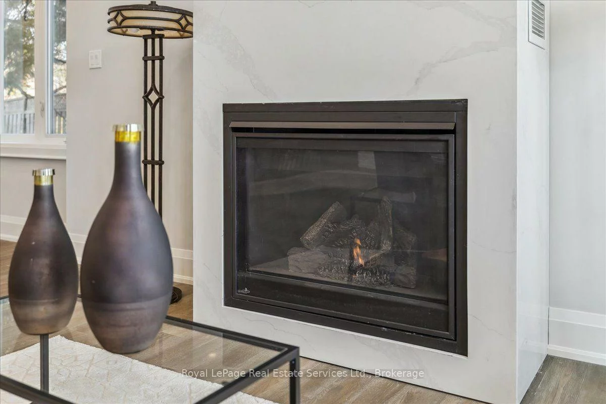 1211, Pinegrove, 1020 - WO West, Oakville