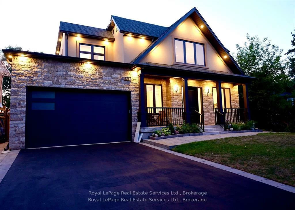 1211, Pinegrove, 1020 - WO West, Oakville