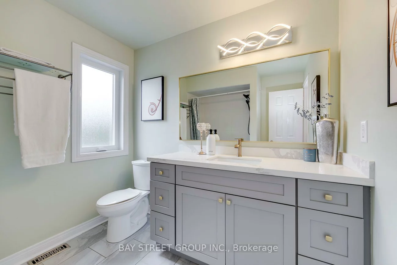 17, Inverhuron, 1015 - RO River Oaks, Oakville