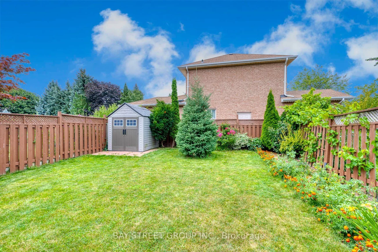 17, Inverhuron, 1015 - RO River Oaks, Oakville