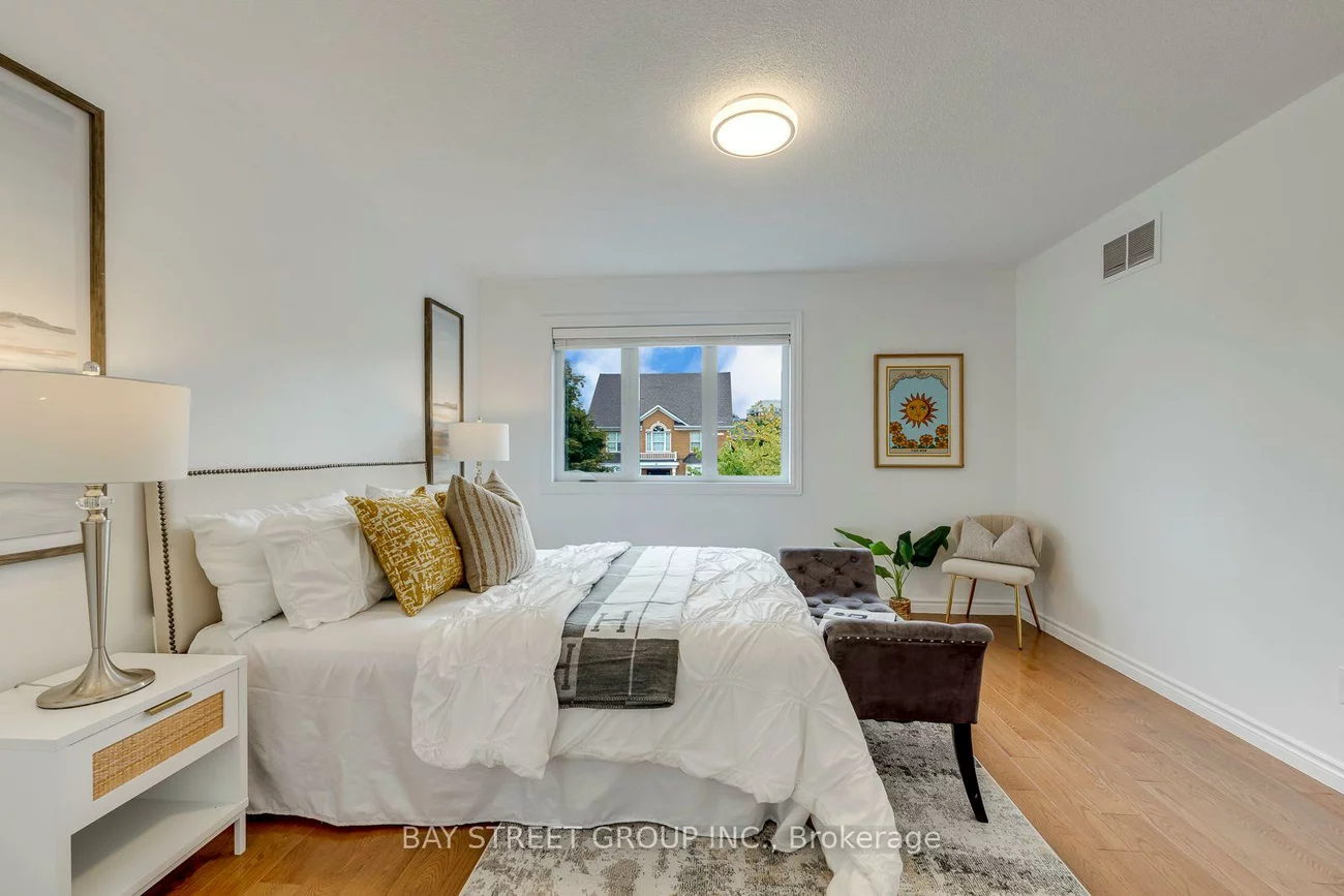 17, Inverhuron, 1015 - RO River Oaks, Oakville