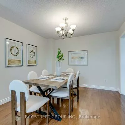 17, Inverhuron, 1015 - RO River Oaks, Oakville