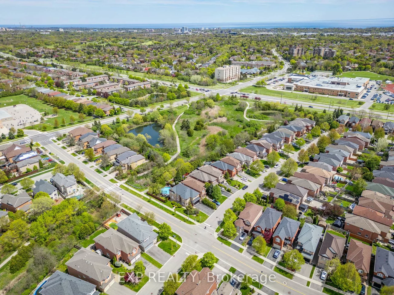 2137, Frontier, 1022 - WT West Oak Trails, Oakville