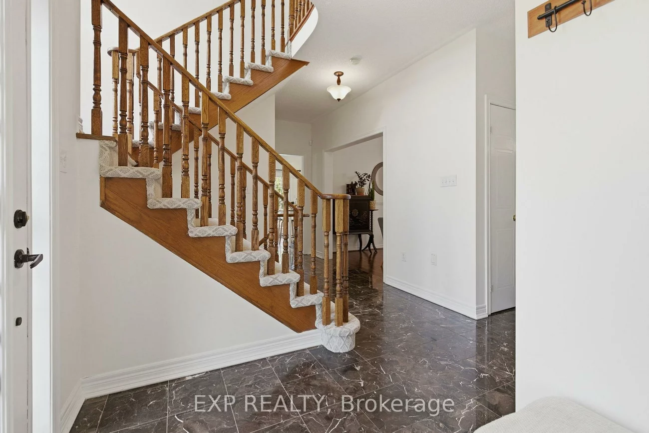 2137, Frontier, 1022 - WT West Oak Trails, Oakville