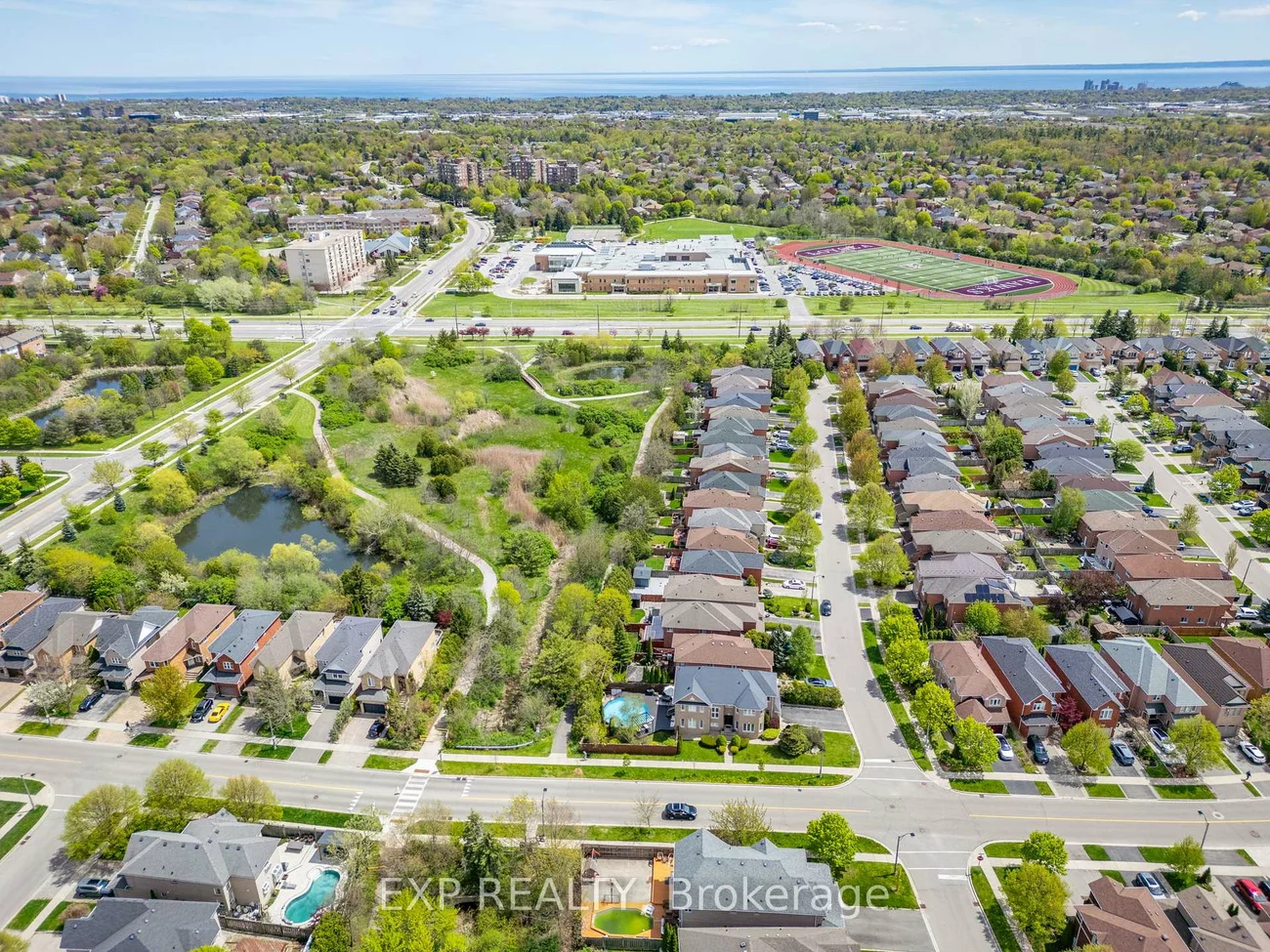 2137, Frontier, 1022 - WT West Oak Trails, Oakville
