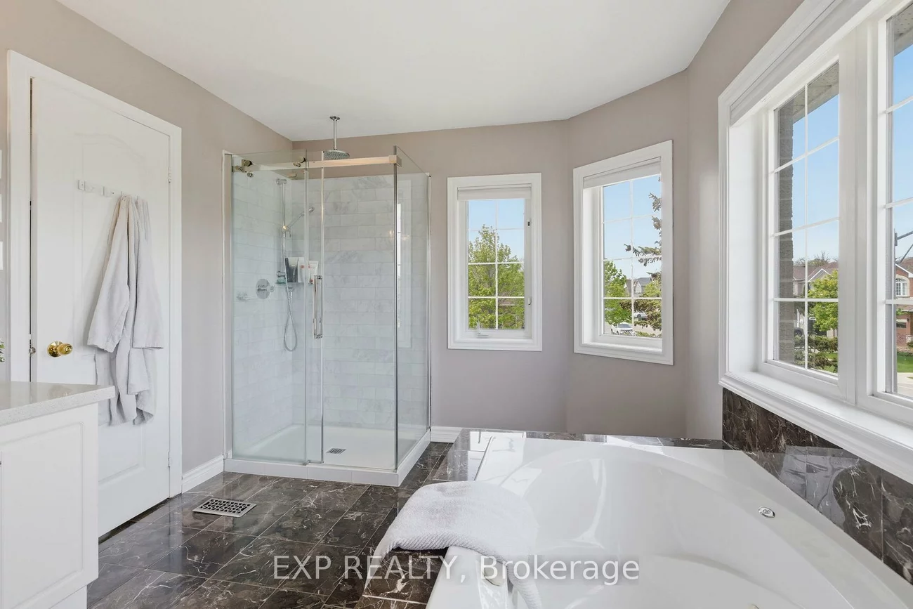 2137, Frontier, 1022 - WT West Oak Trails, Oakville