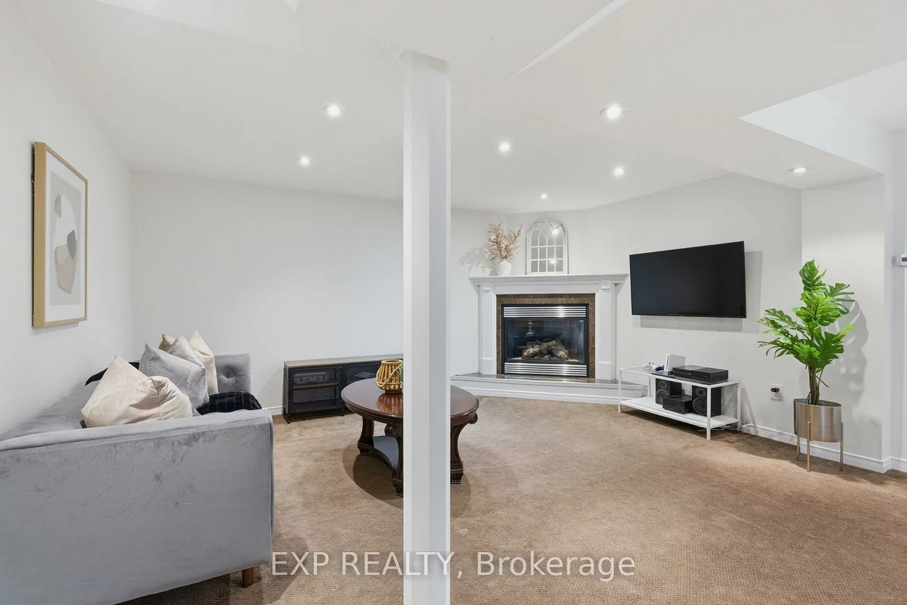 2137, Frontier, 1022 - WT West Oak Trails, Oakville
