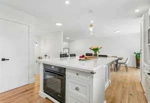 2505, Yarmouth, 1020 - WO West, Oakville