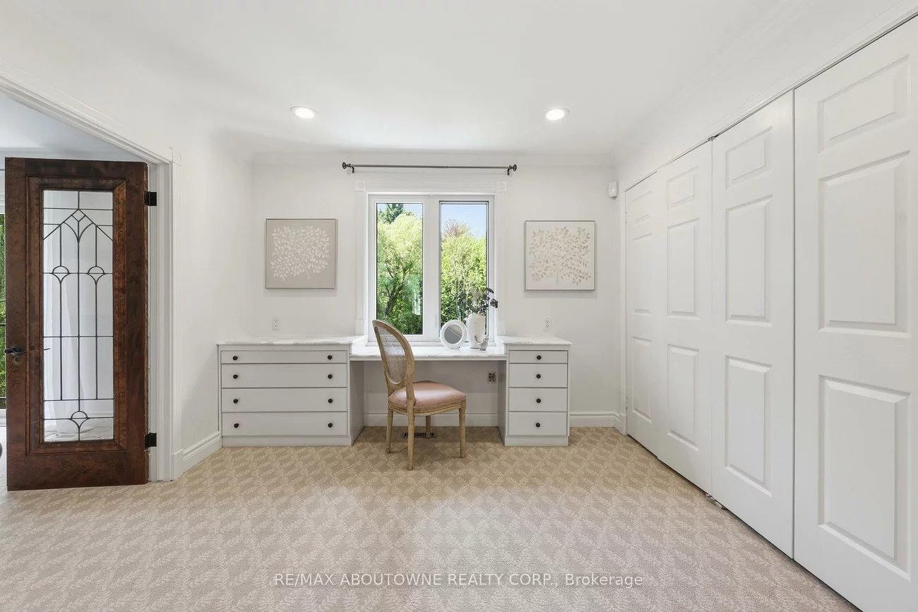 437, Cairncroft, 1011 - MO Morrison, Oakville