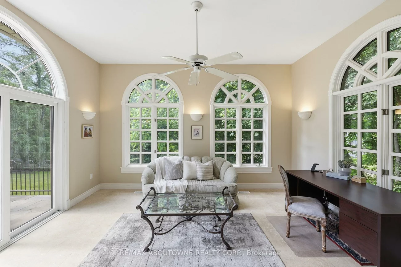 437, Cairncroft, 1011 - MO Morrison, Oakville