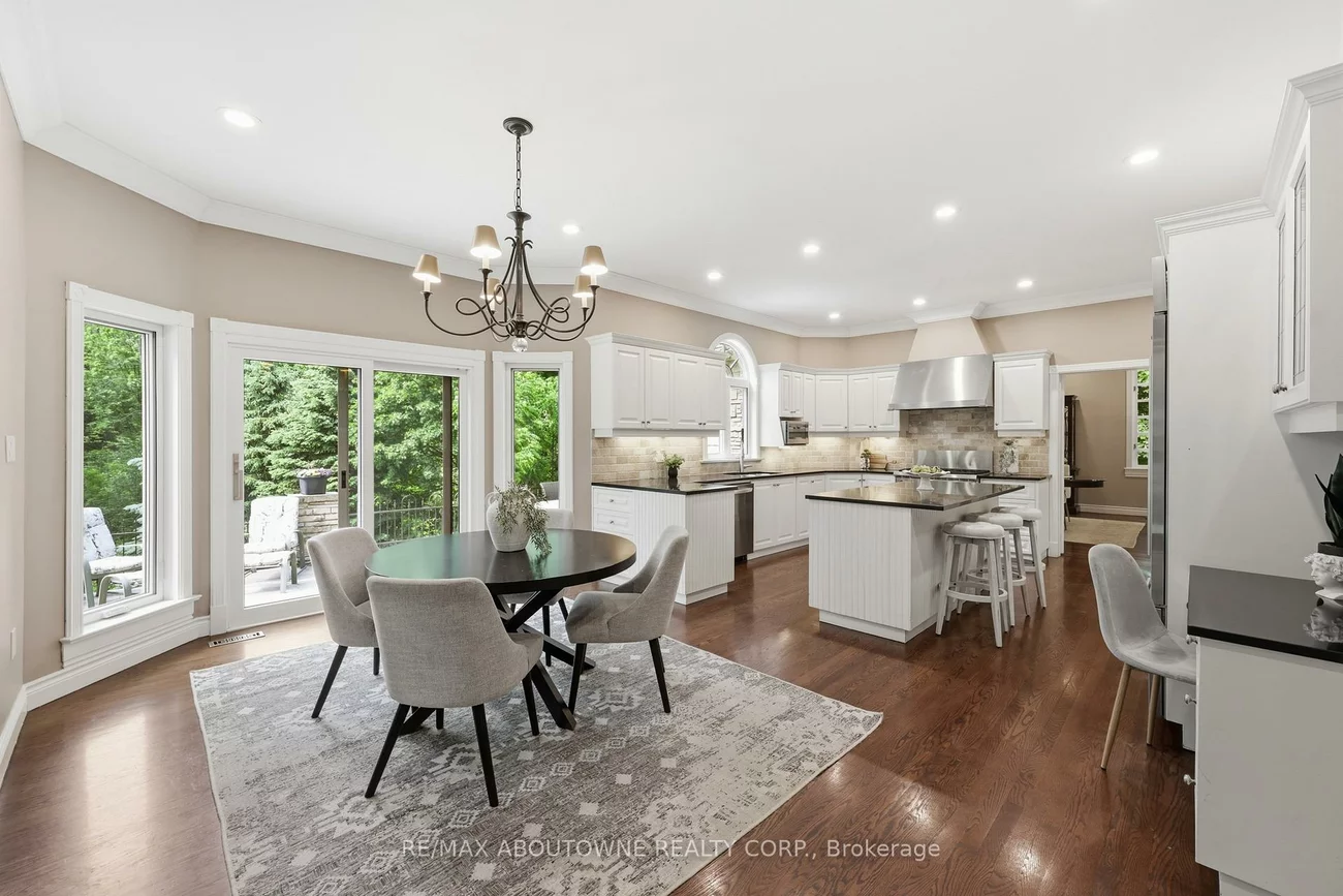 437, Cairncroft, 1011 - MO Morrison, Oakville