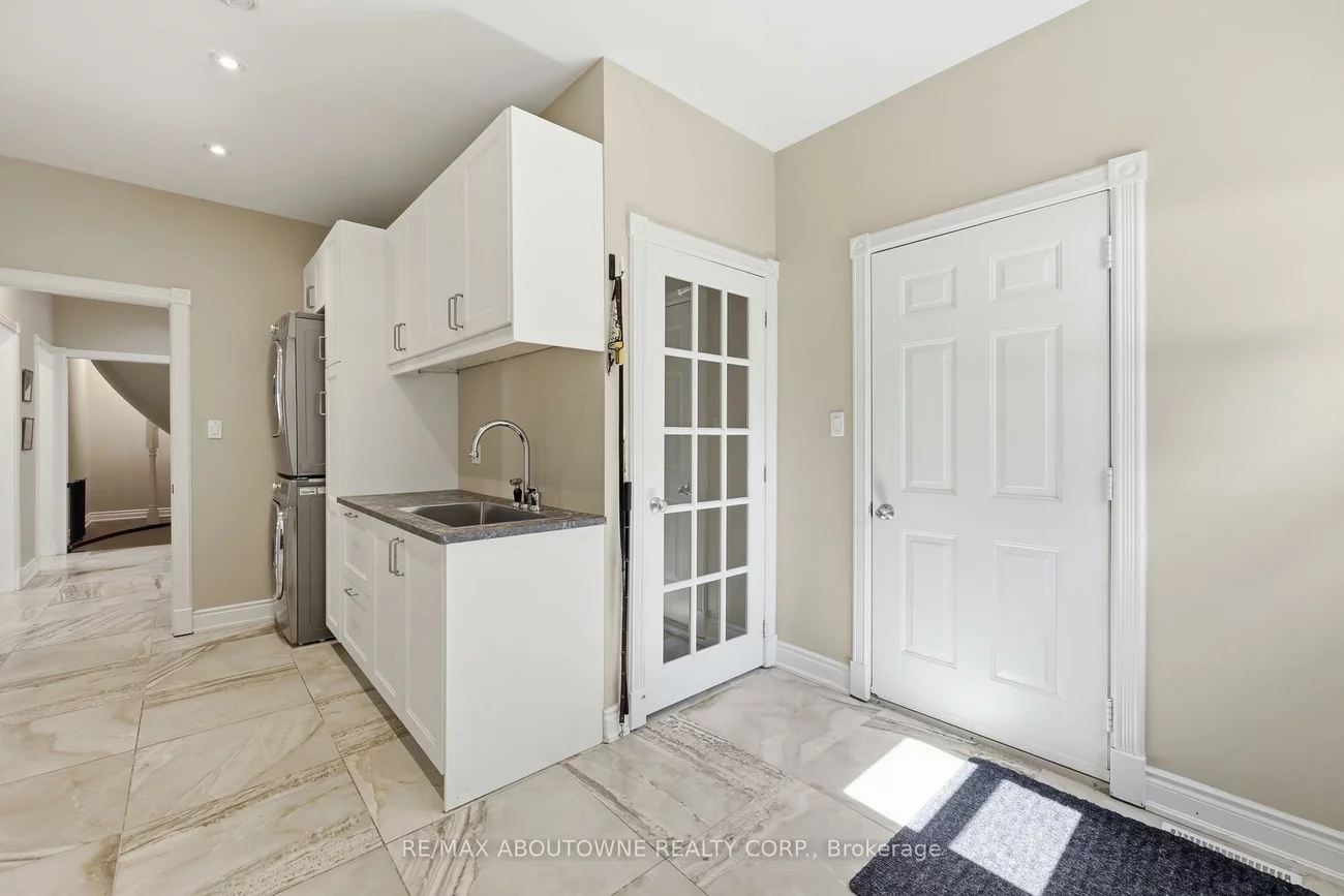437, Cairncroft, 1011 - MO Morrison, Oakville