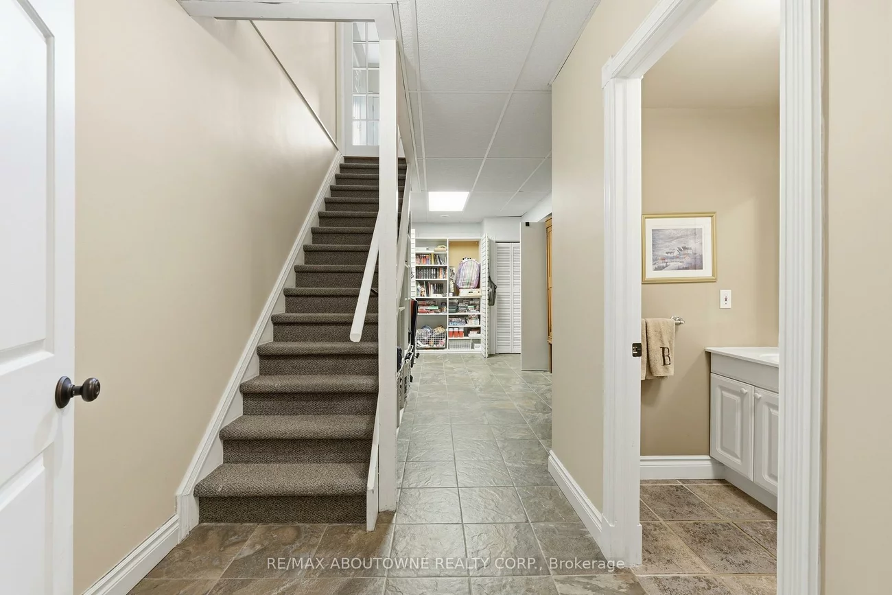 437, Cairncroft, 1011 - MO Morrison, Oakville