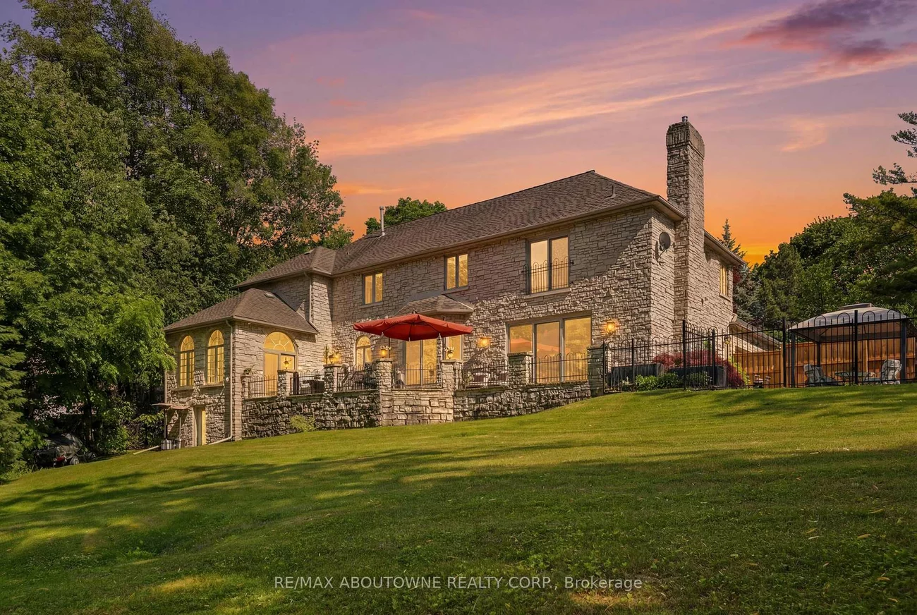 437, Cairncroft, 1011 - MO Morrison, Oakville