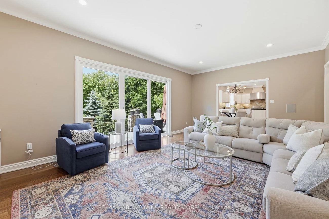 437, Cairncroft, 1011 - MO Morrison, Oakville