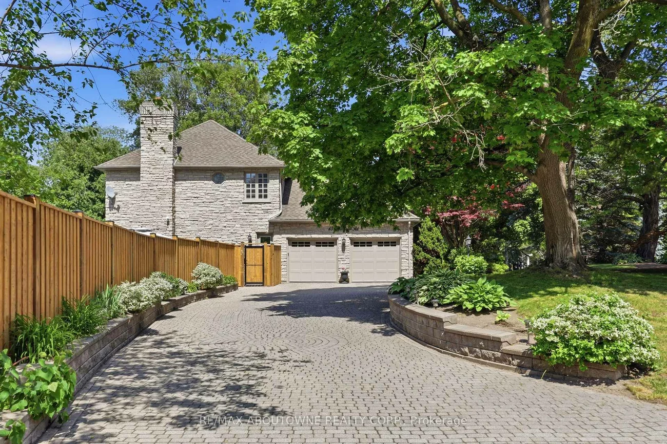 437, Cairncroft, 1011 - MO Morrison, Oakville