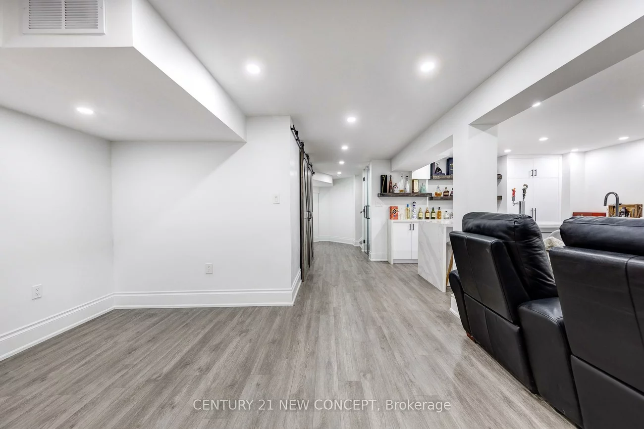2587, Carberry, 1019 - WM Westmount, Oakville