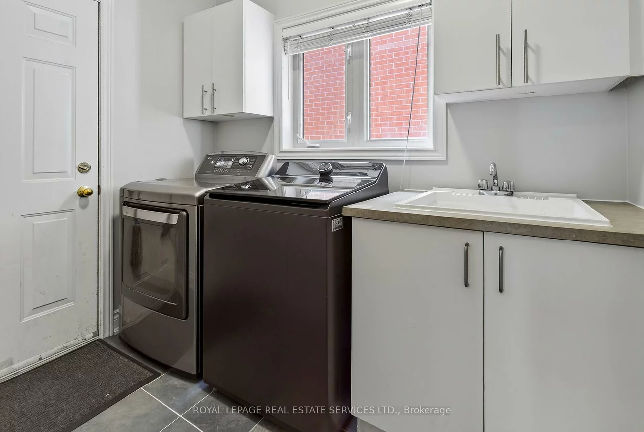 2329, Glenfield, 1022 - WT West Oak Trails, Oakville