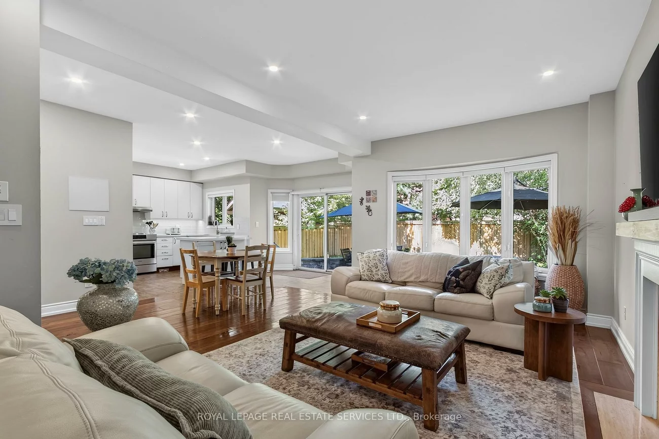 2329, Glenfield, 1022 - WT West Oak Trails, Oakville