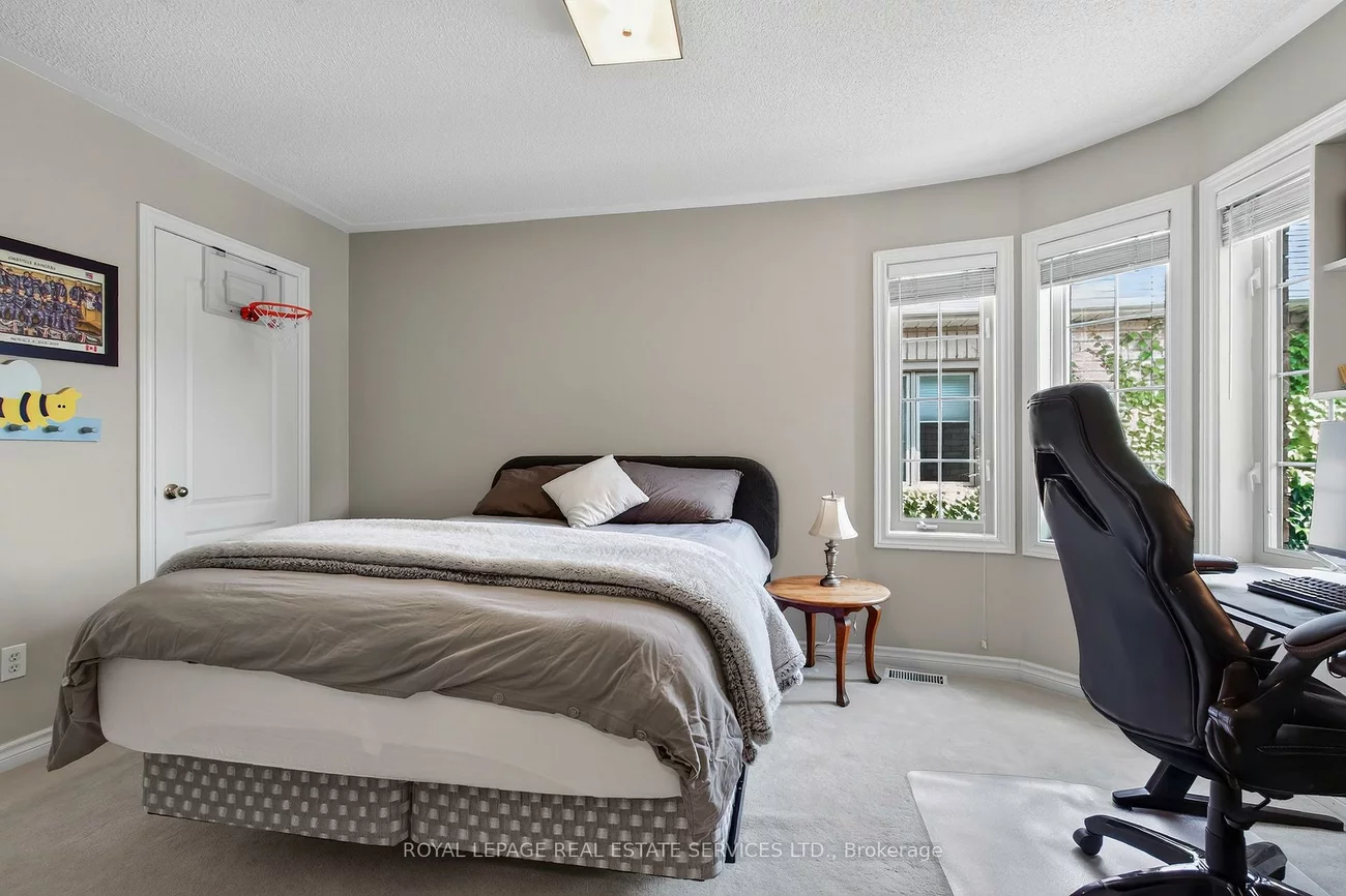 2329, Glenfield, 1022 - WT West Oak Trails, Oakville