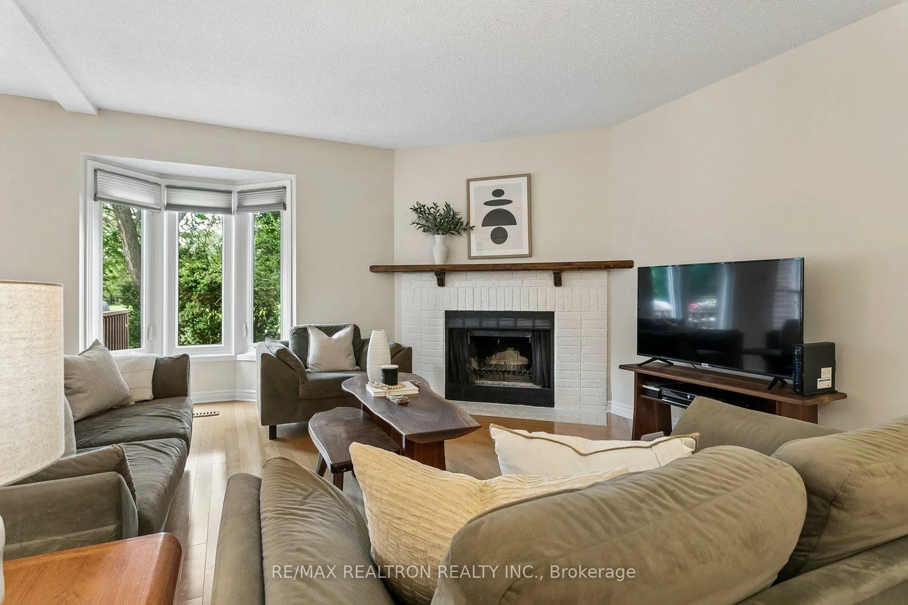 2537, Addingham, 1004 - CV Clearview, Oakville