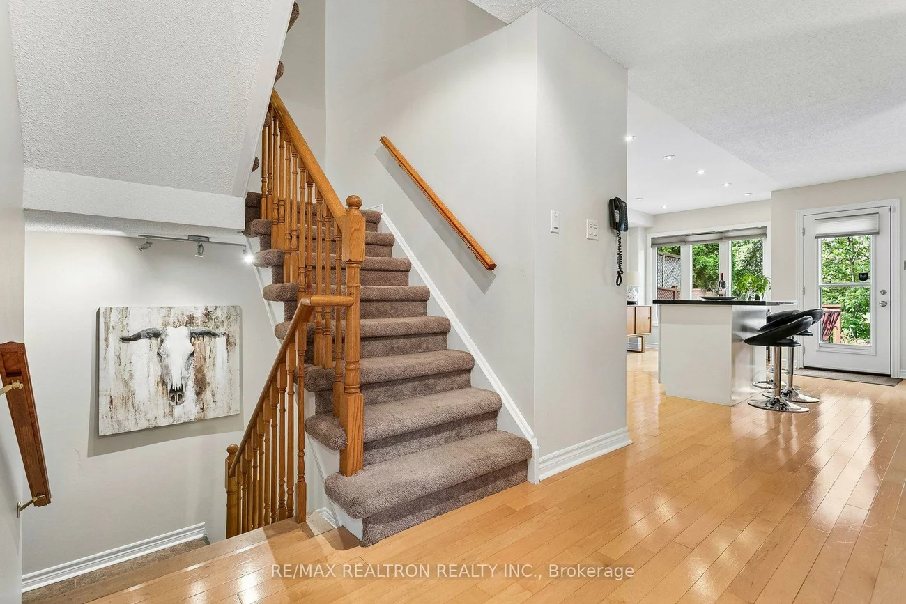 2537, Addingham, 1004 - CV Clearview, Oakville