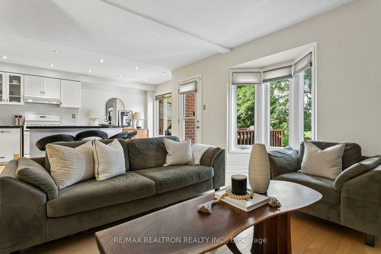2537, Addingham, 1004 - CV Clearview, Oakville