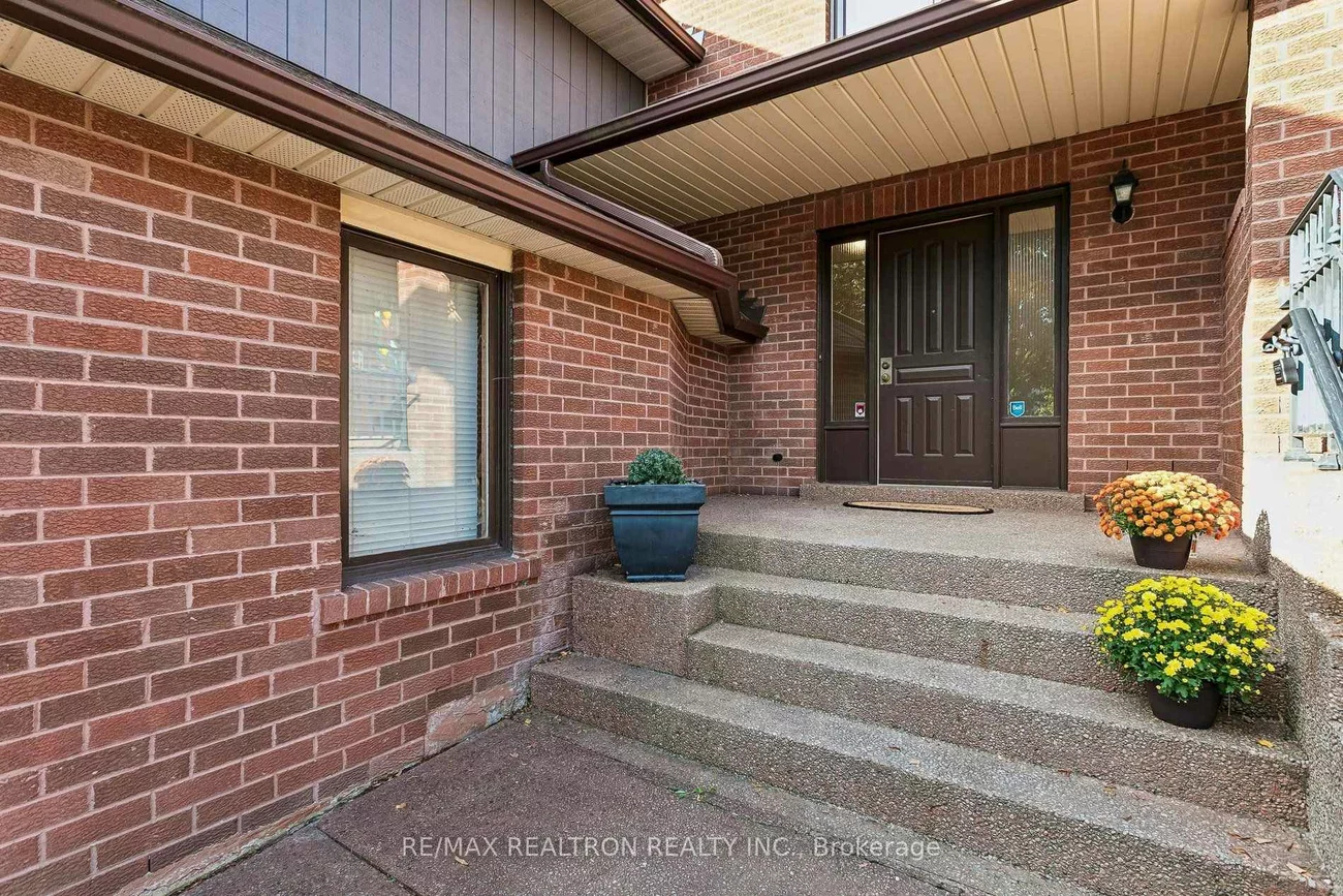 2537, Addingham, 1004 - CV Clearview, Oakville