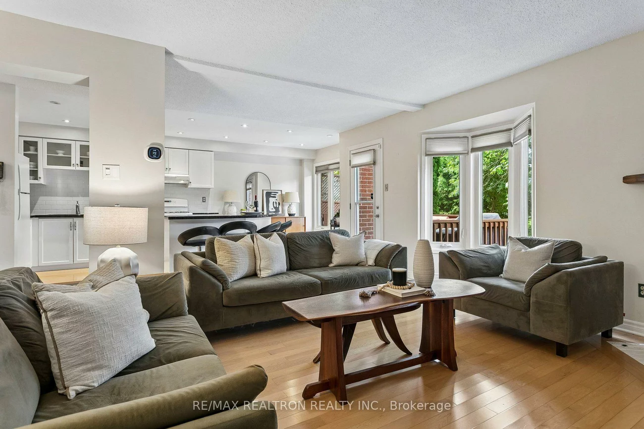 2537, Addingham, 1004 - CV Clearview, Oakville