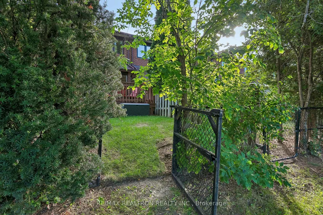 2537, Addingham, 1004 - CV Clearview, Oakville