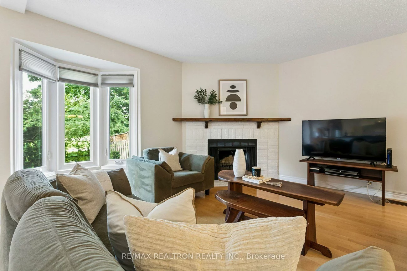 2537, Addingham, 1004 - CV Clearview, Oakville