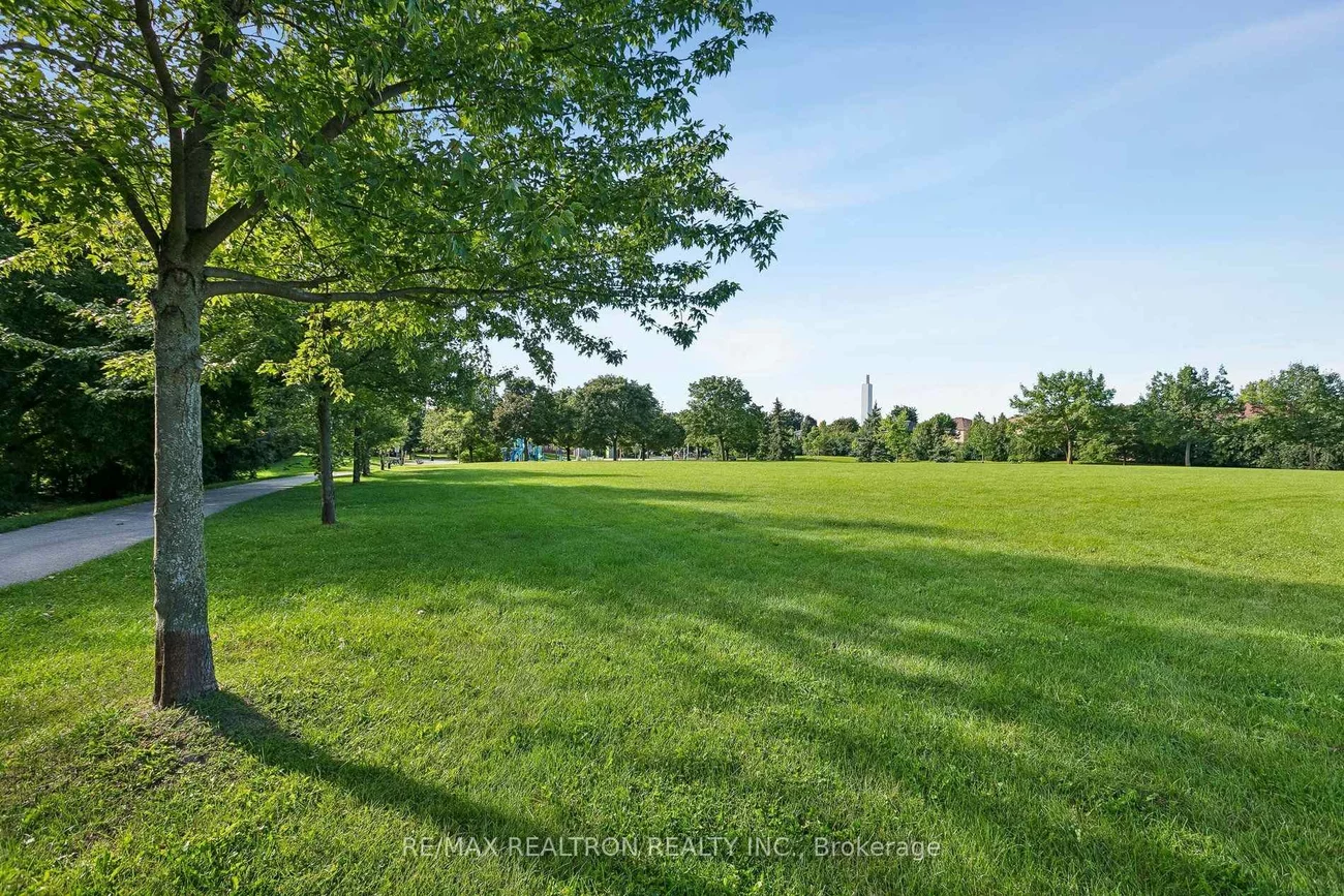 2537, Addingham, 1004 - CV Clearview, Oakville