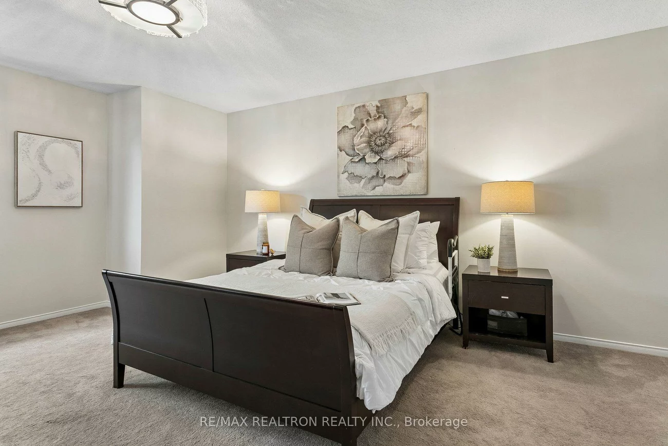 2537, Addingham, 1004 - CV Clearview, Oakville