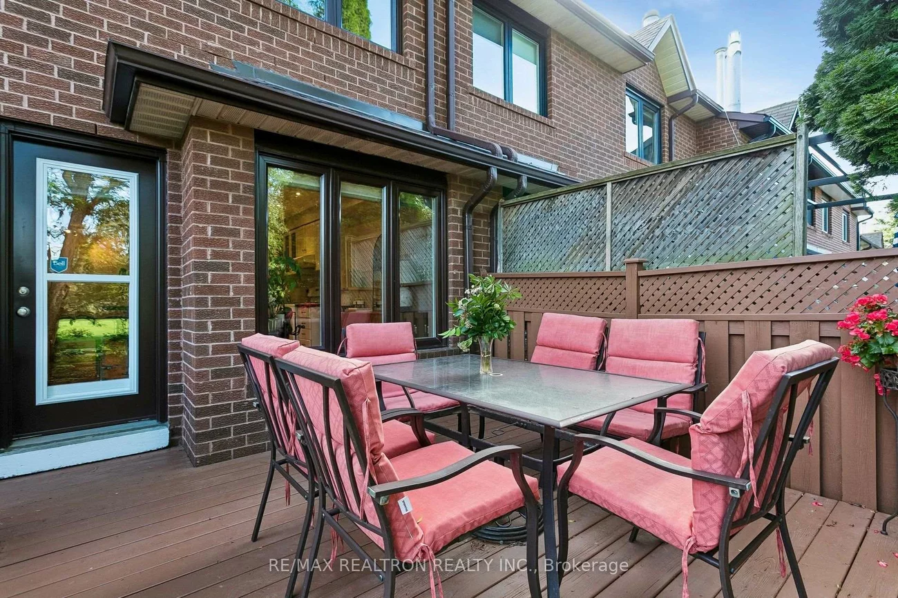 2537, Addingham, 1004 - CV Clearview, Oakville