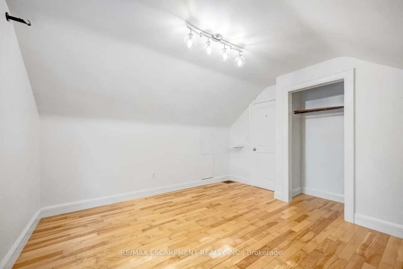 7, Washington, 1002 - CO Central, Oakville