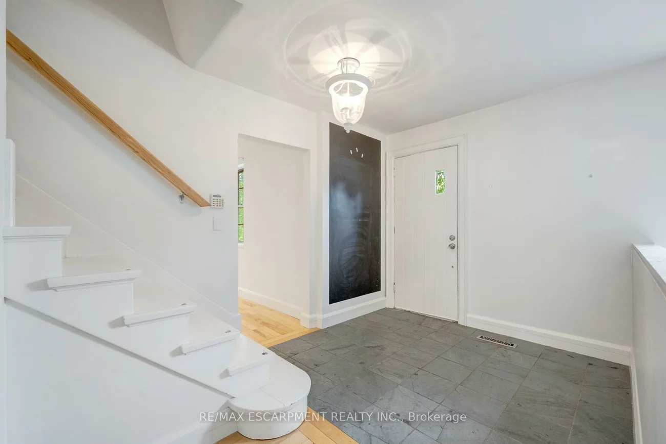 7, Washington, 1002 - CO Central, Oakville